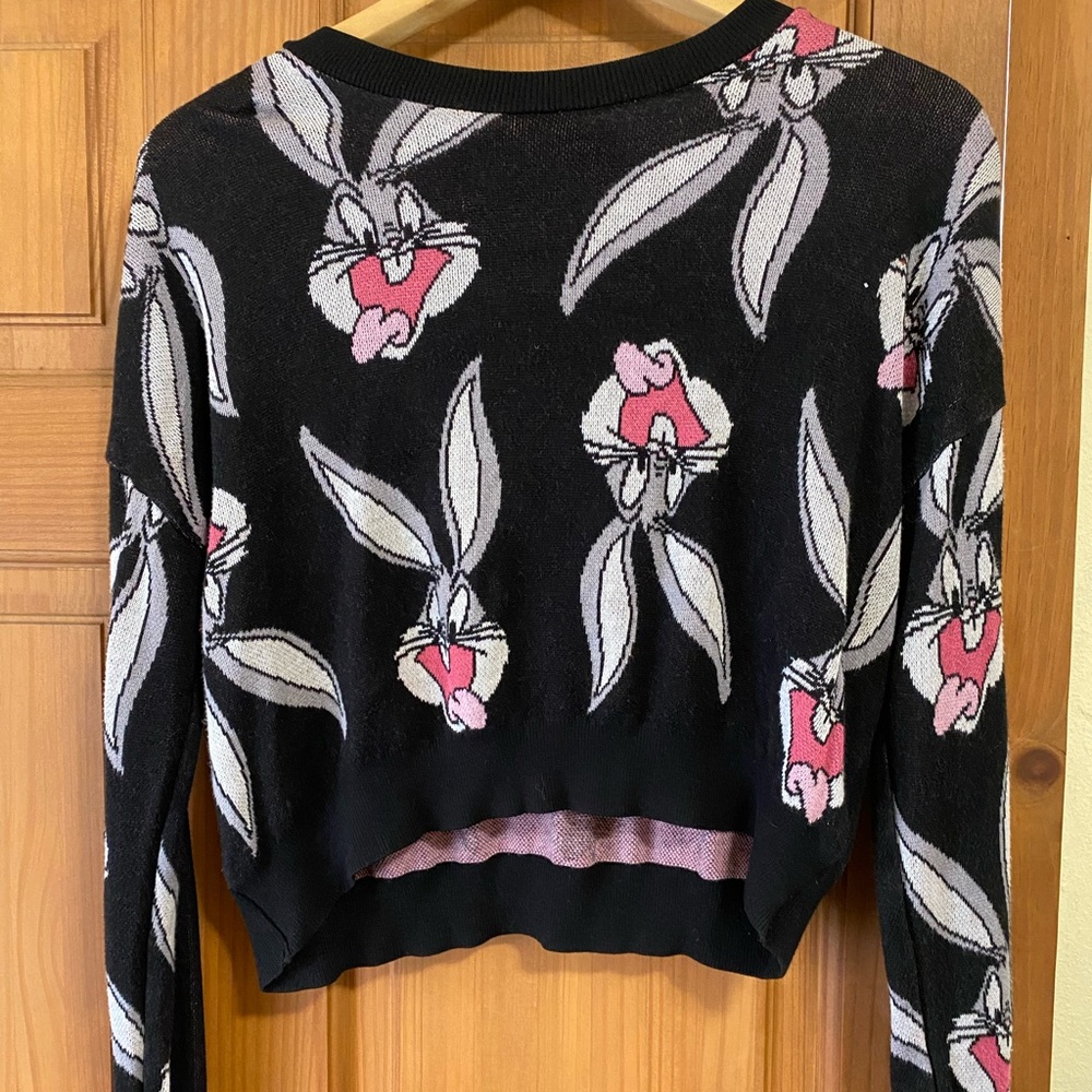 Long sleeve bugs bunny sweater!